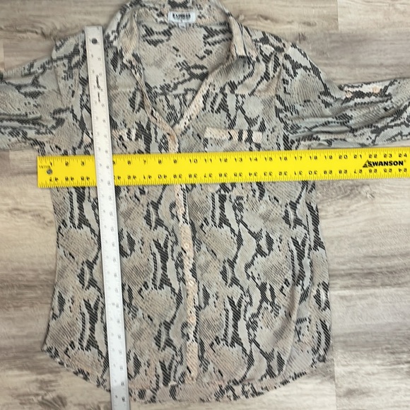 Express The Portofino Shirt Pink, Brown & White Snakeskin Button Down Shirt XS - Picture 11 of 14